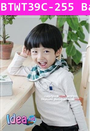 เสื้อแขนยาวลายเส้นแก้วและเหยือกน้ำ สีขาว