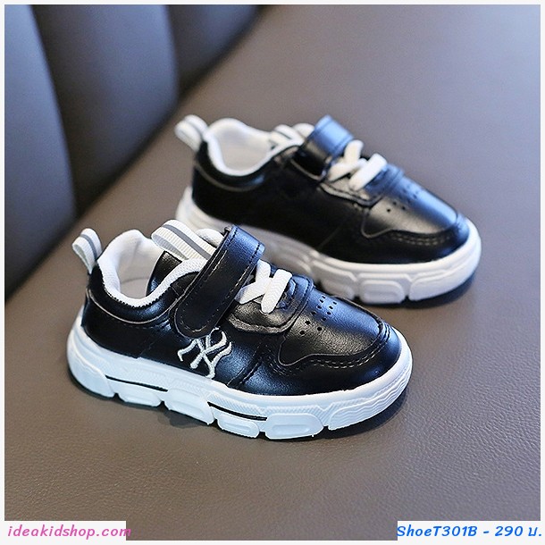 รองเท้าผ้าใบ NY MLB สีดำ