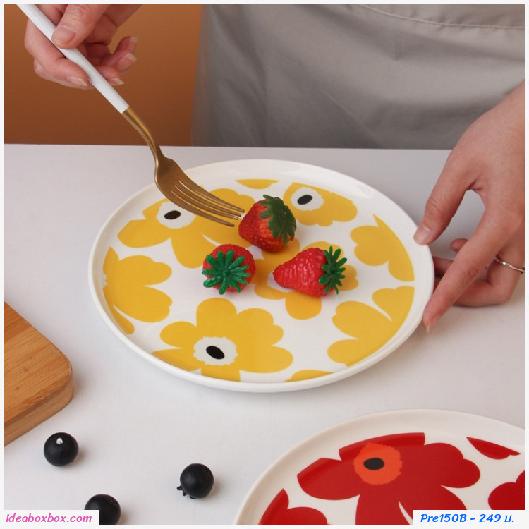 จานเซรามิก Poppy Marimekko สีเหลือง