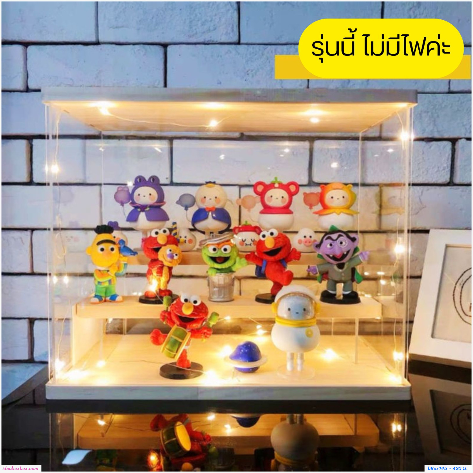 [พรีออเดอร์]กล่องโชว์โมเดลไม้ พร้อมบันได 2 ขั้น
