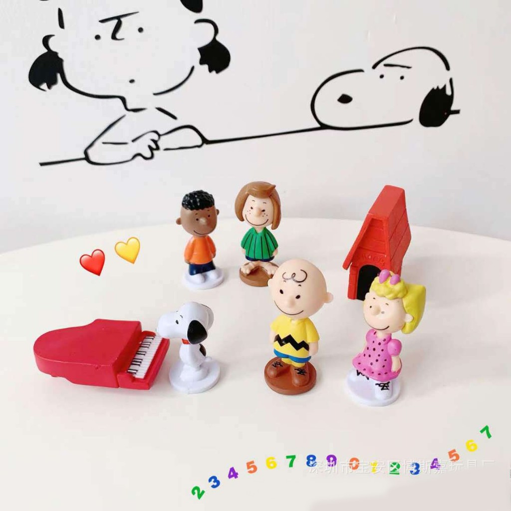 โมเดลฟิกเกอร์ ตุ๊กตา Snoopy + Prop (เซต 12 ชิ้น) แบบ A